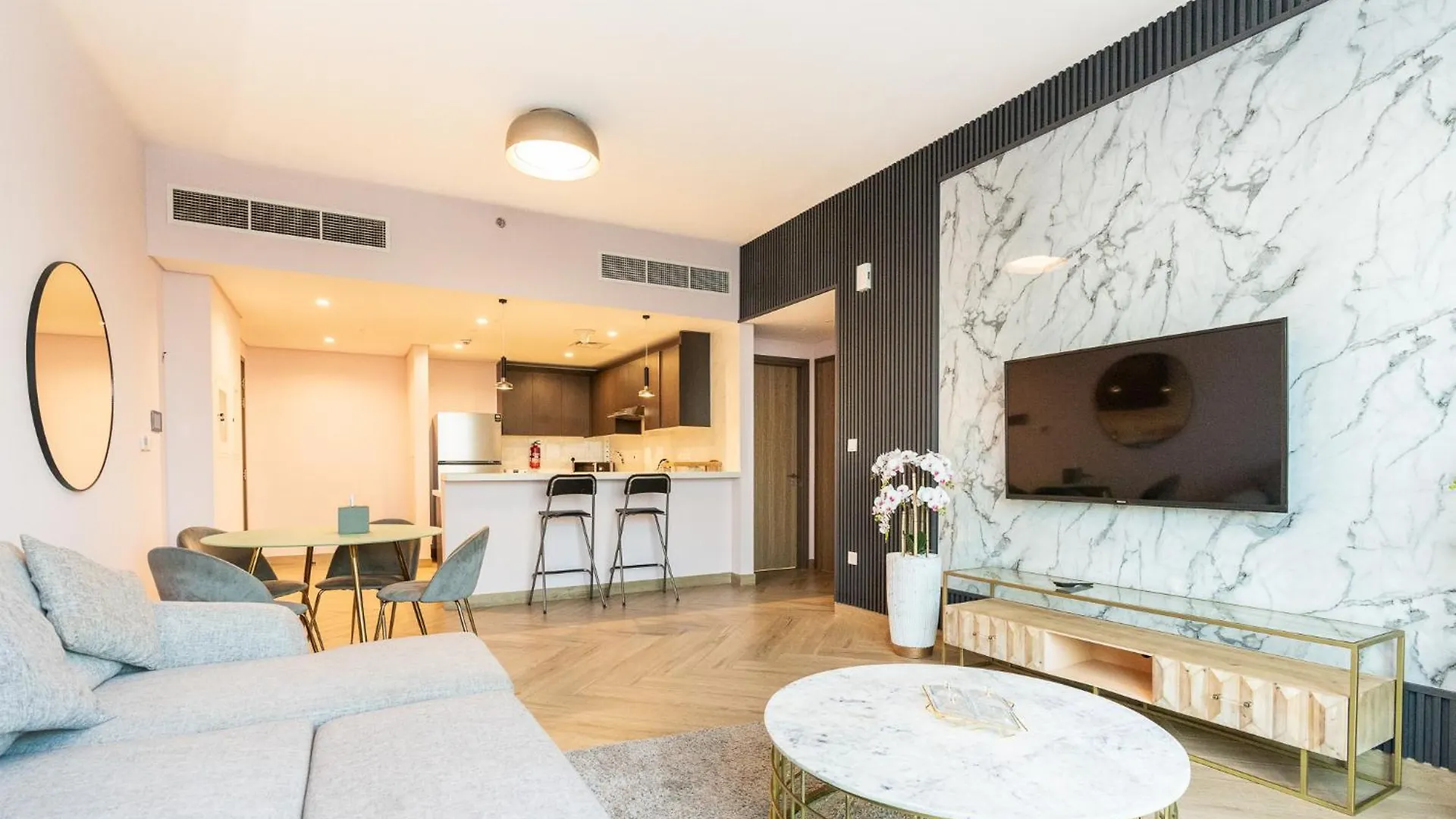 Citihome - Spacious 1Bedroom Apartment At 1 Residences - West Dubai