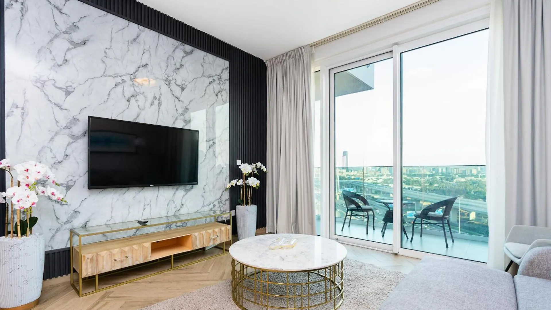 Citihome - Spacious 1Bedroom Apartment At 1 Residences - West Dubai